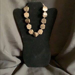 Short brown necklace